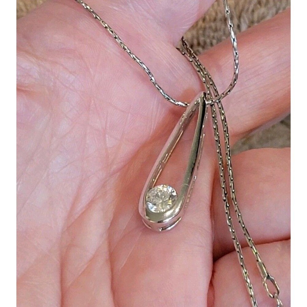 Cookie Lee Silvertone Sparkling CZ Modern Drop Pendant Necklace Reflective Chain - Picture 10 of 10